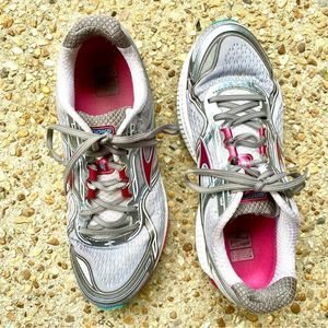 Brooks Ghost 8th Edition Running Shoes Size 10 D Wide